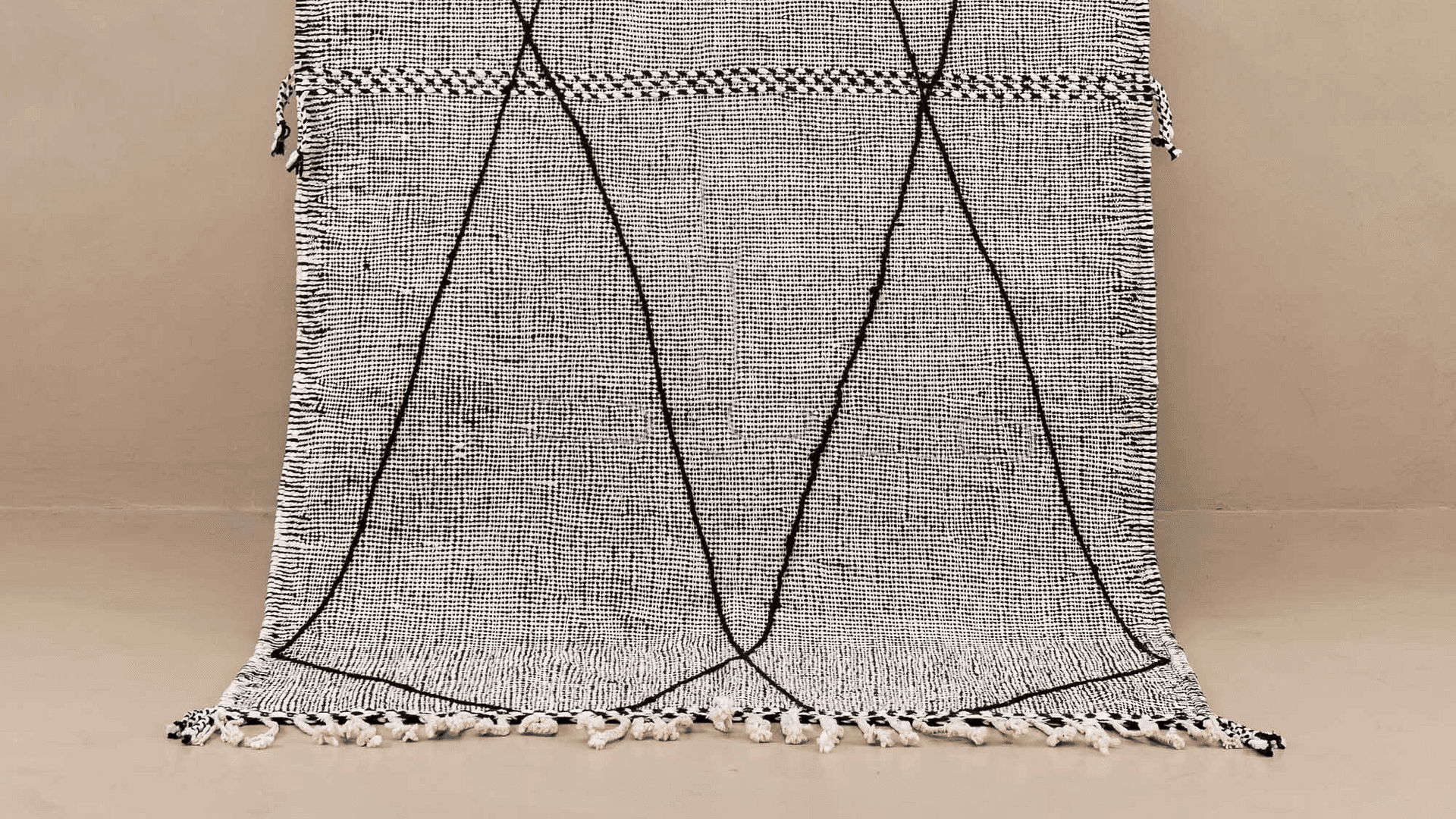 Black Crisscross Kilim Taznakht Rug
