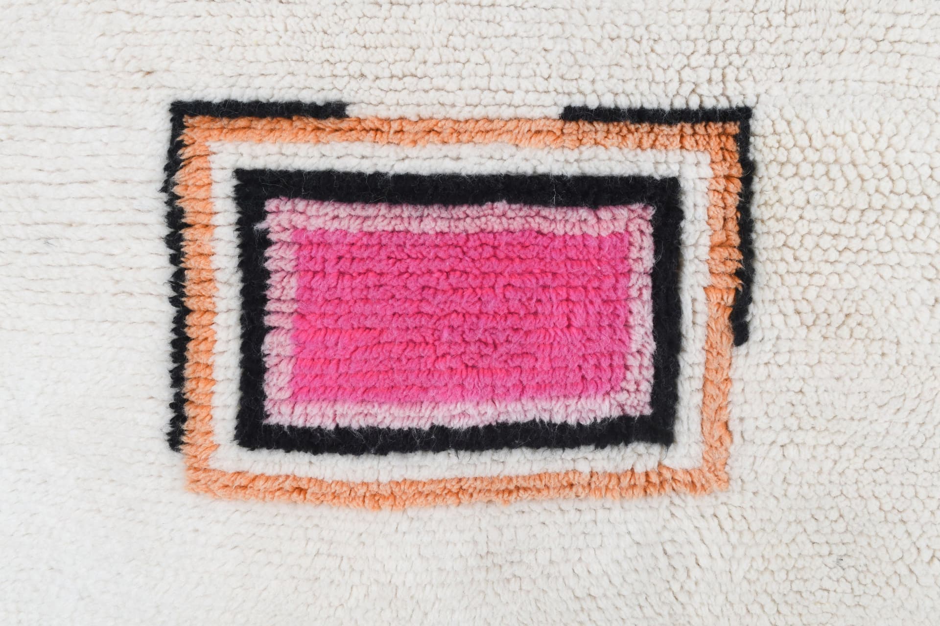 Ivory Framed Rectangle Beni Mrirt Rug