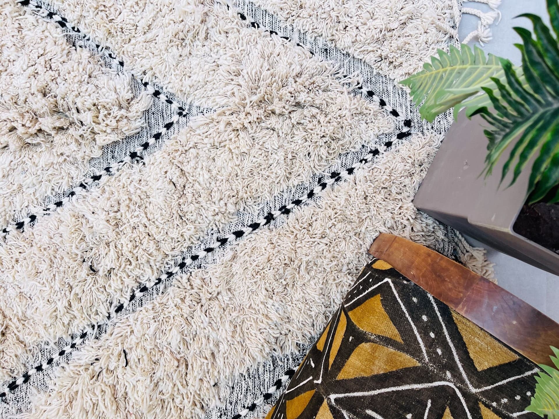 Fluffy Beni ourain rug, Authentic Moroccan rug, Berber carpet, Genuine Wool rug, Handmade rug, Beni ourain style, Area rug, Tapis berbere,