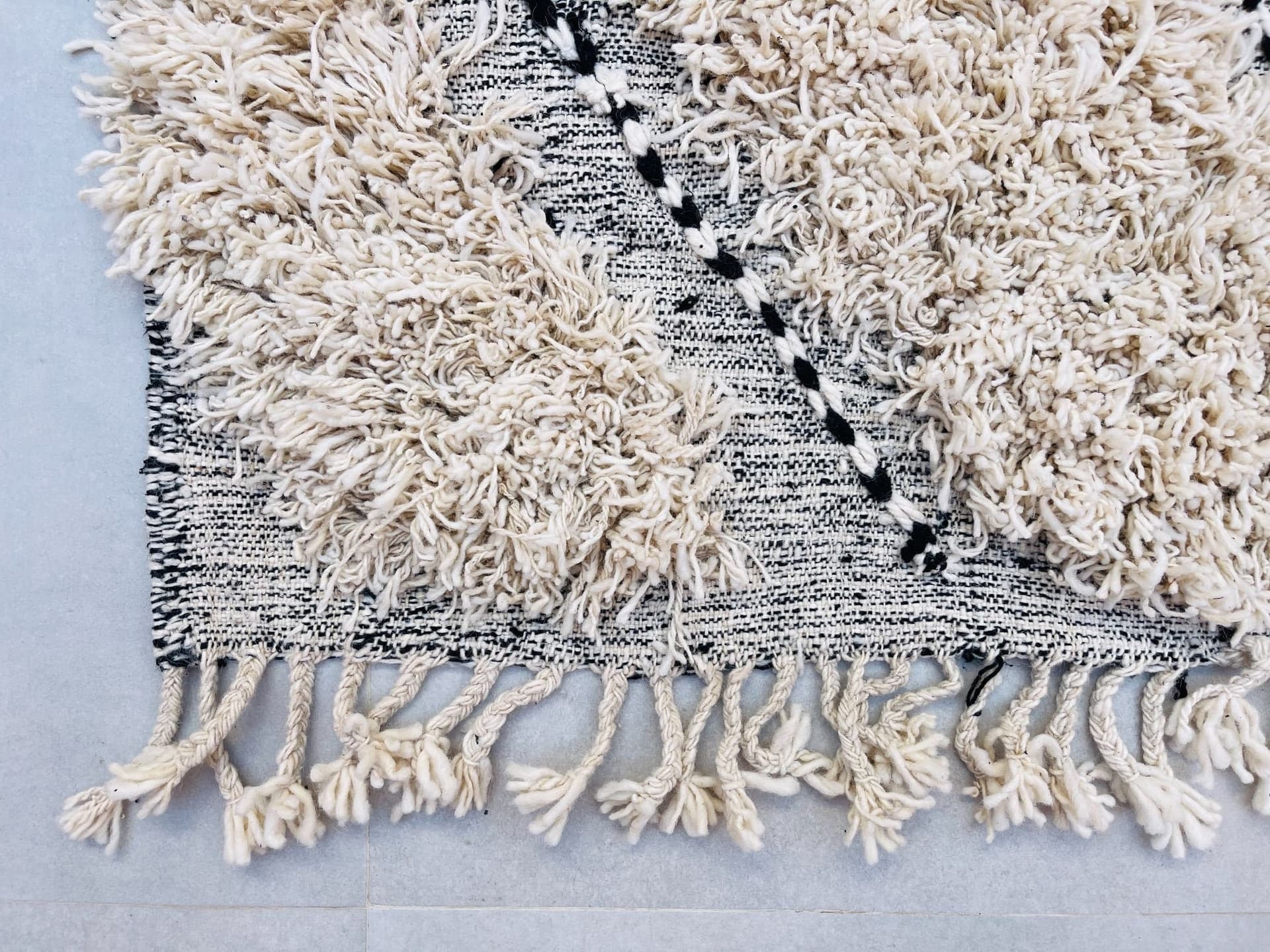 Fluffy Beni ourain rug, Authentic Moroccan rug, Berber carpet, Genuine Wool rug, Handmade rug, Beni ourain style, Area rug, Tapis berbere,