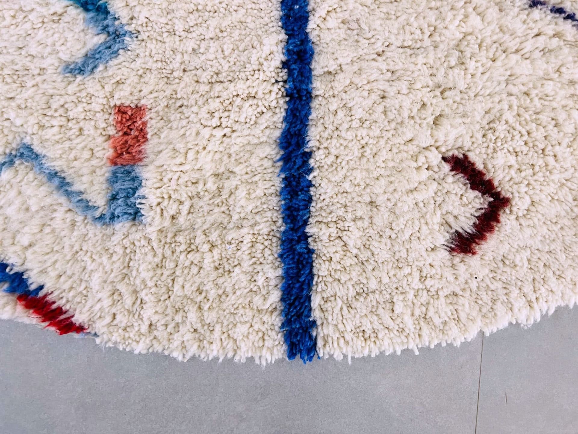 Multicolor Abstract Round Beni Ourain Rug