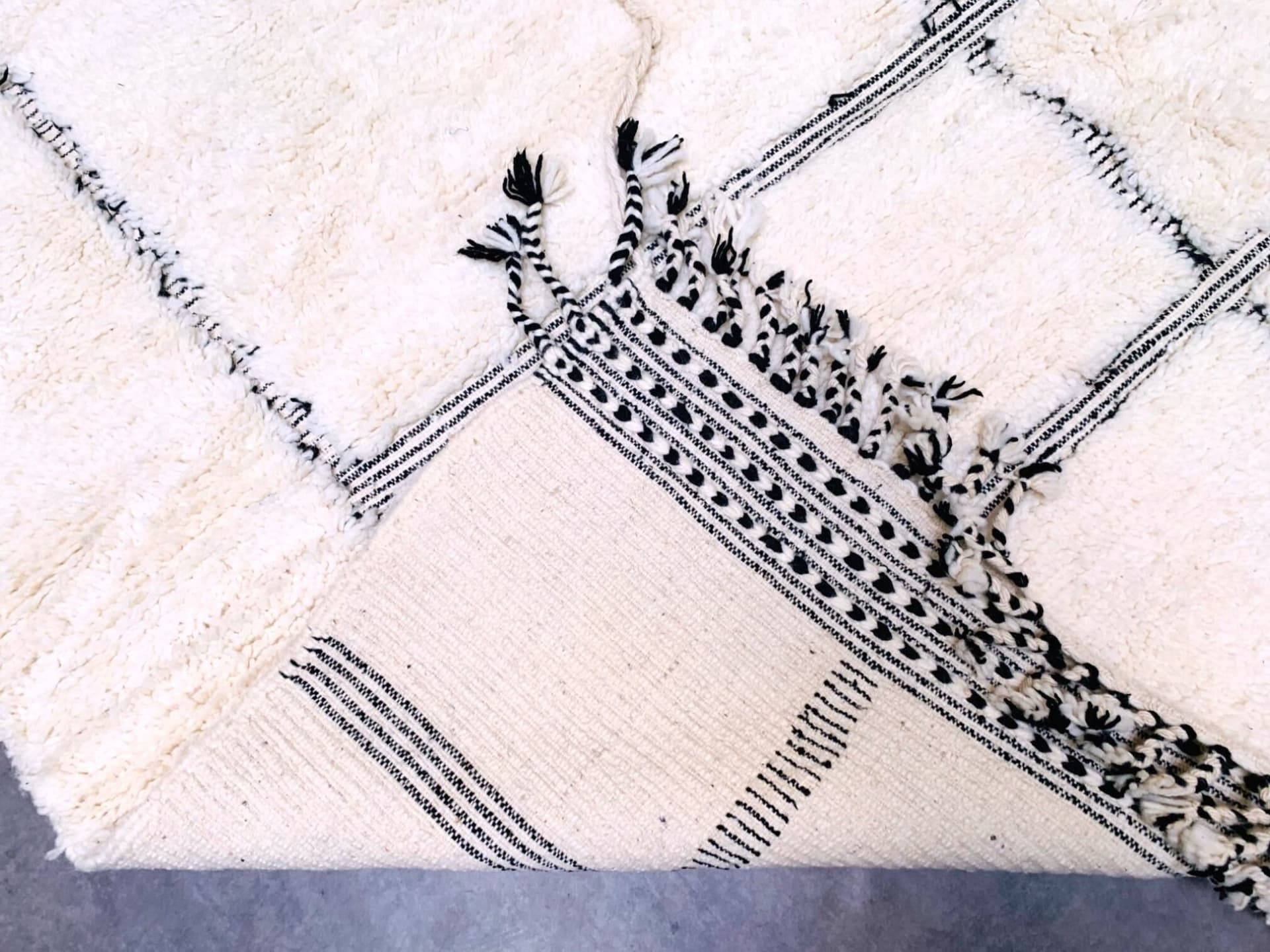 Ivory Black Lined Beni Ourain Rug