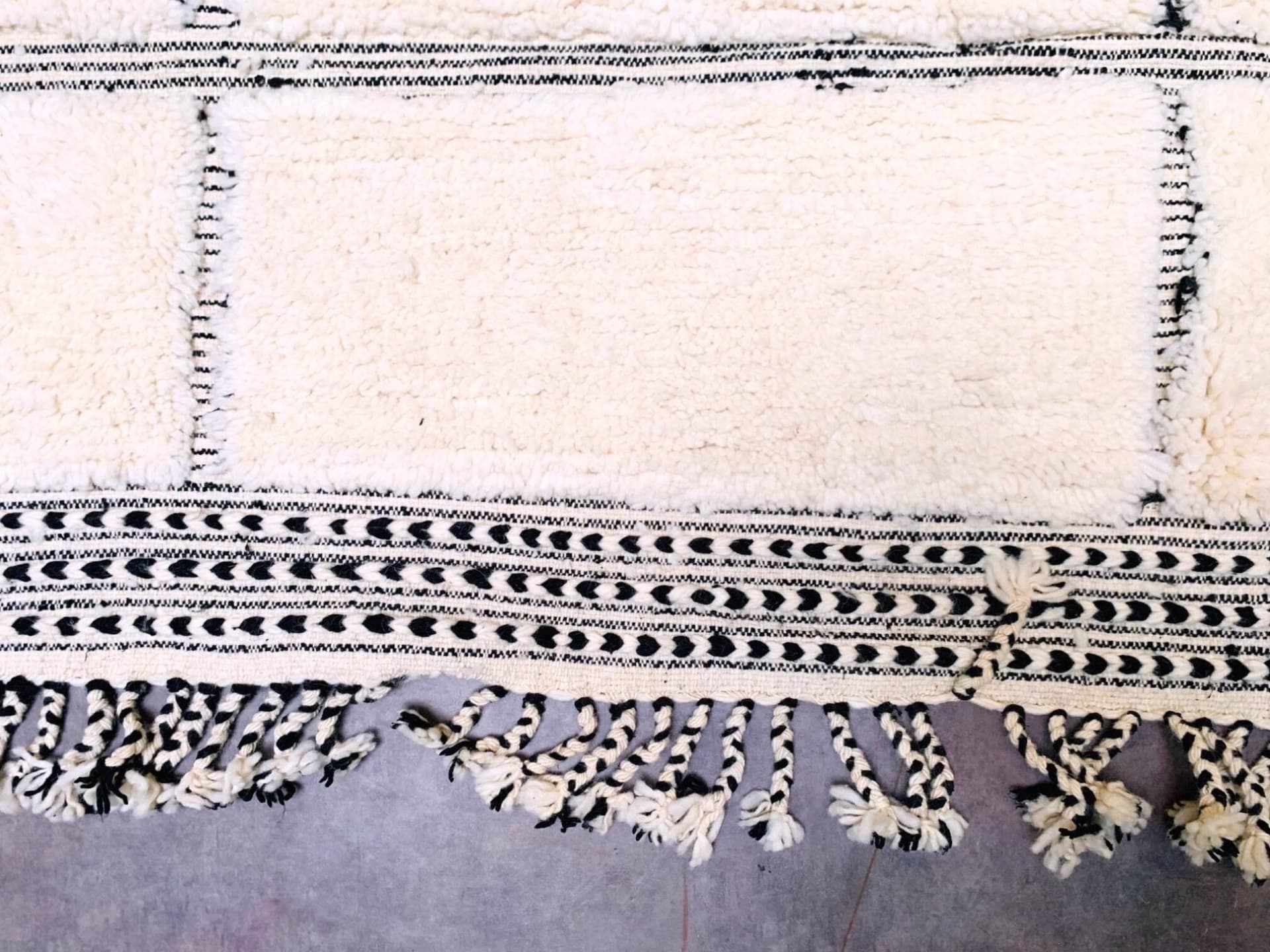 Ivory Black Lined Beni Ourain Rug