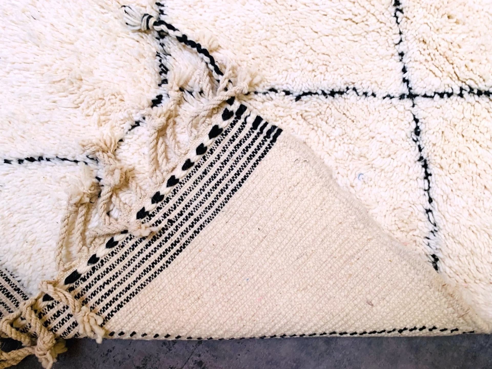 Neutral Crosshatch Beni Ourain Rug