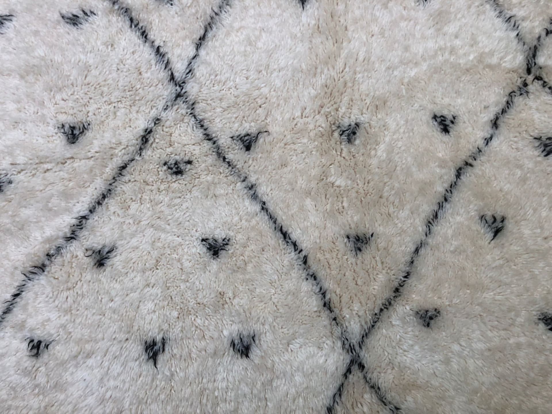 Ivory Speckled Diamond Beni Ourain Rug