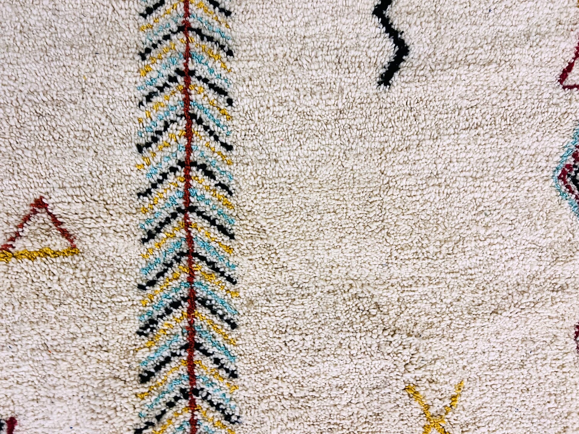 Neutral Leaf Column Beni Ourain Rug