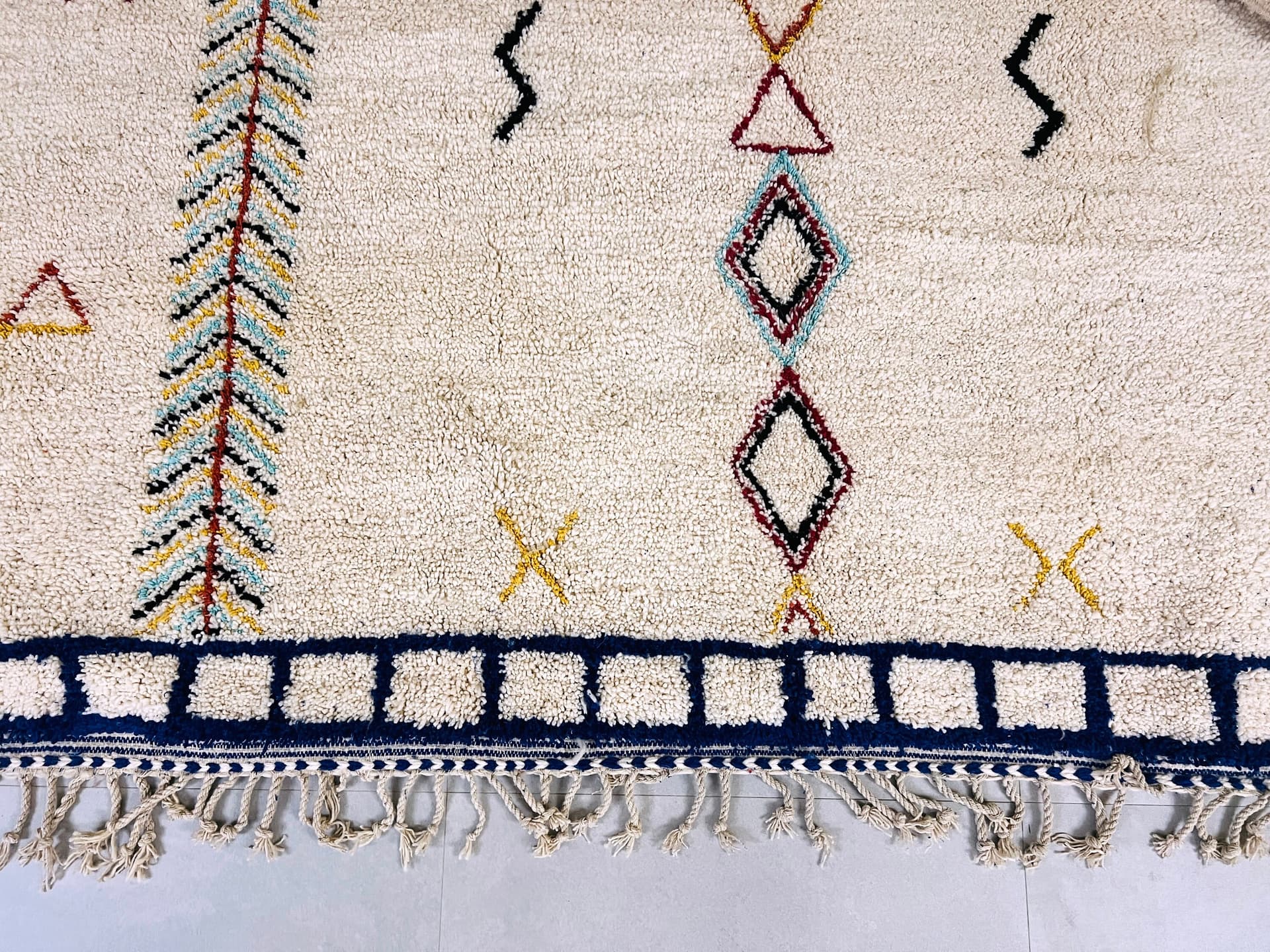 Neutral Leaf Column Beni Ourain Rug