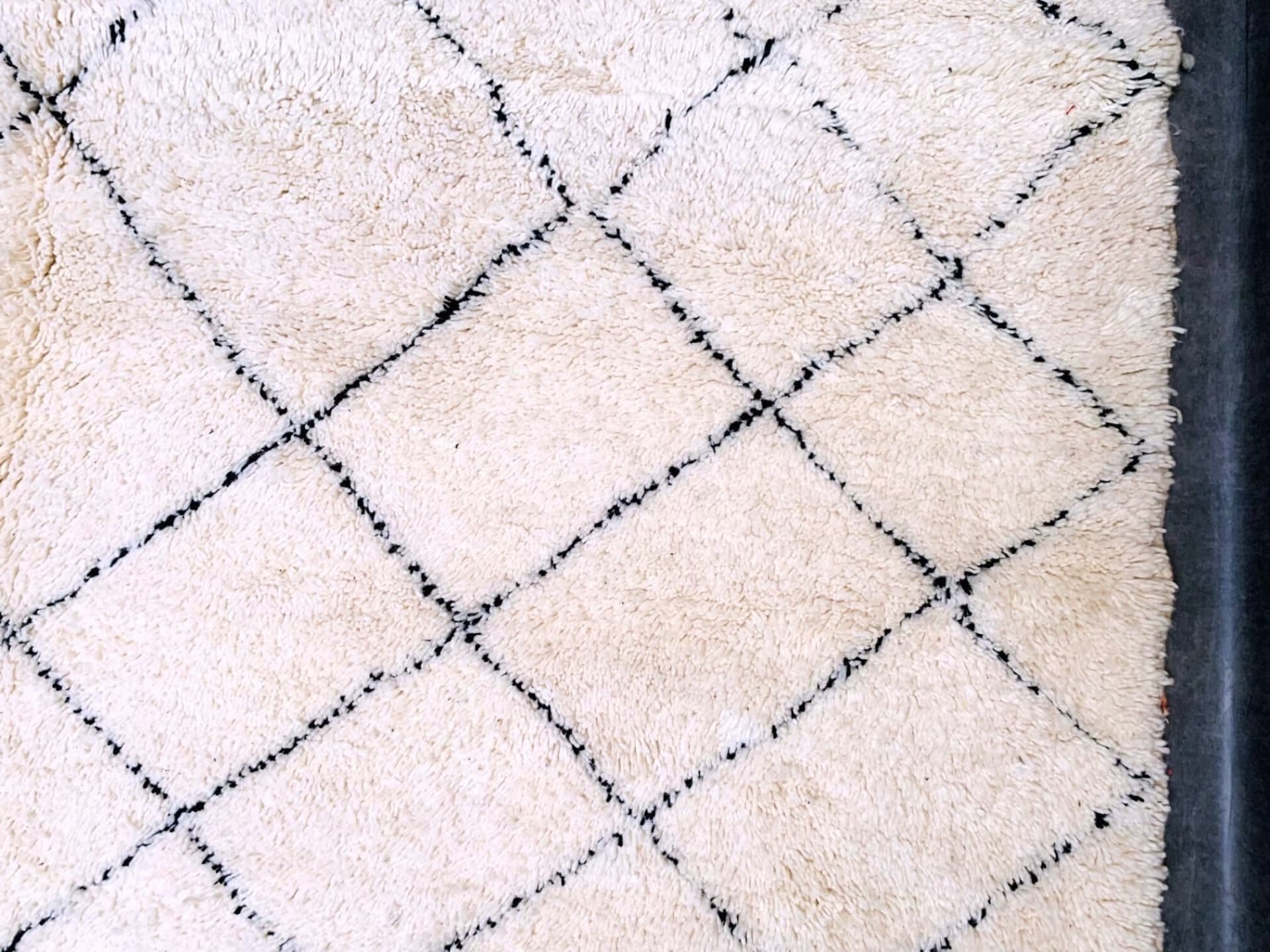 Ivory Offset Diamond Beni Ourain Rug