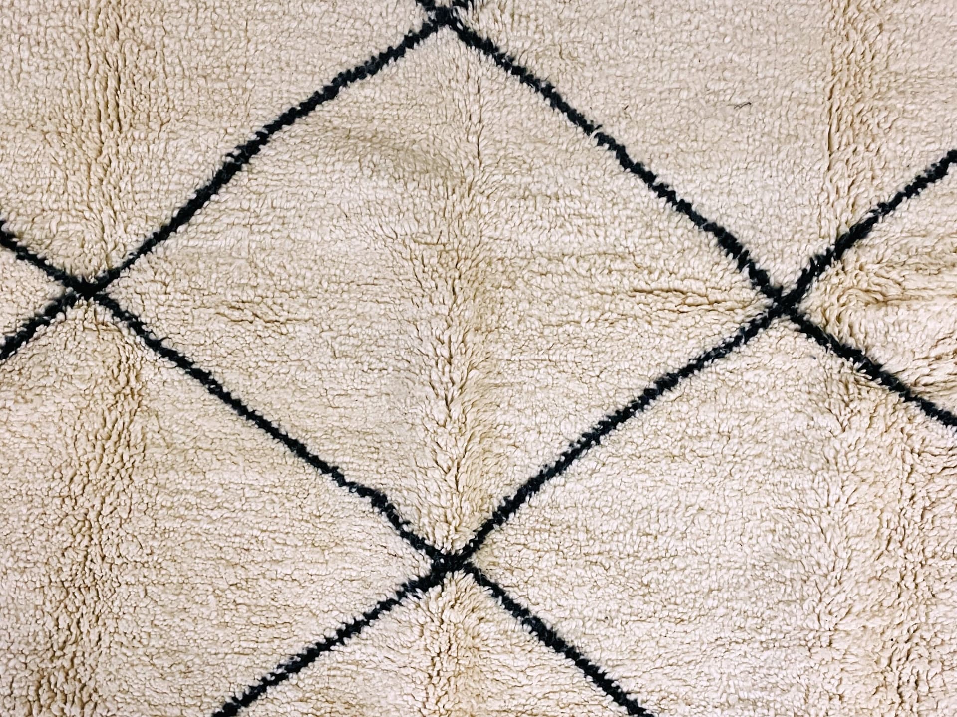 Ivory Interlock Beni Ourain Rug