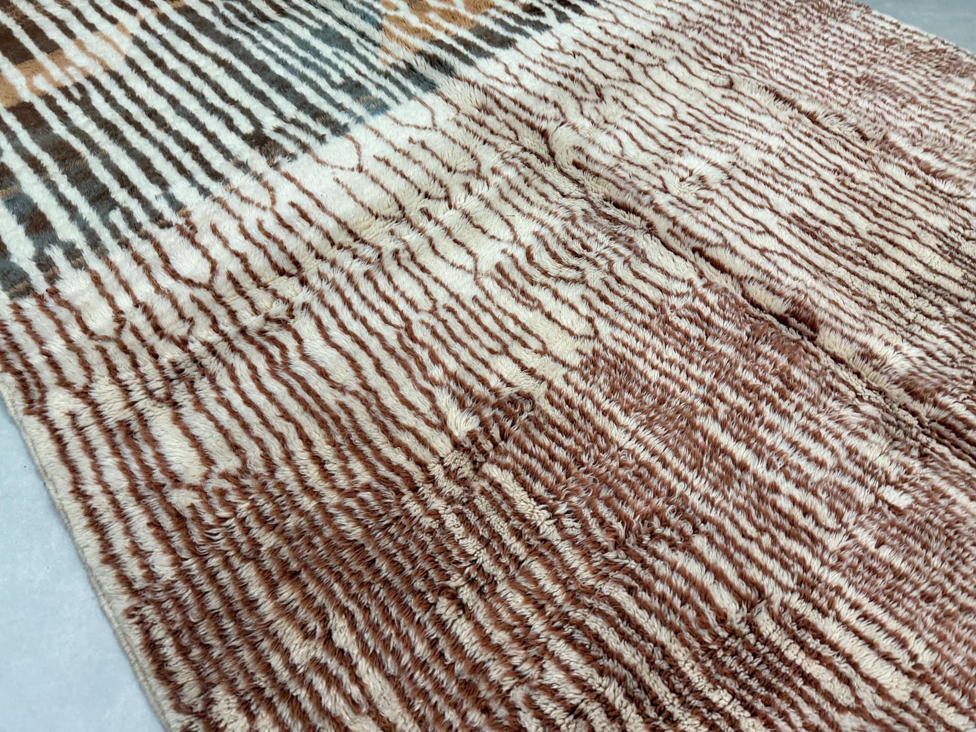 Brown Vertical Stripe Rug