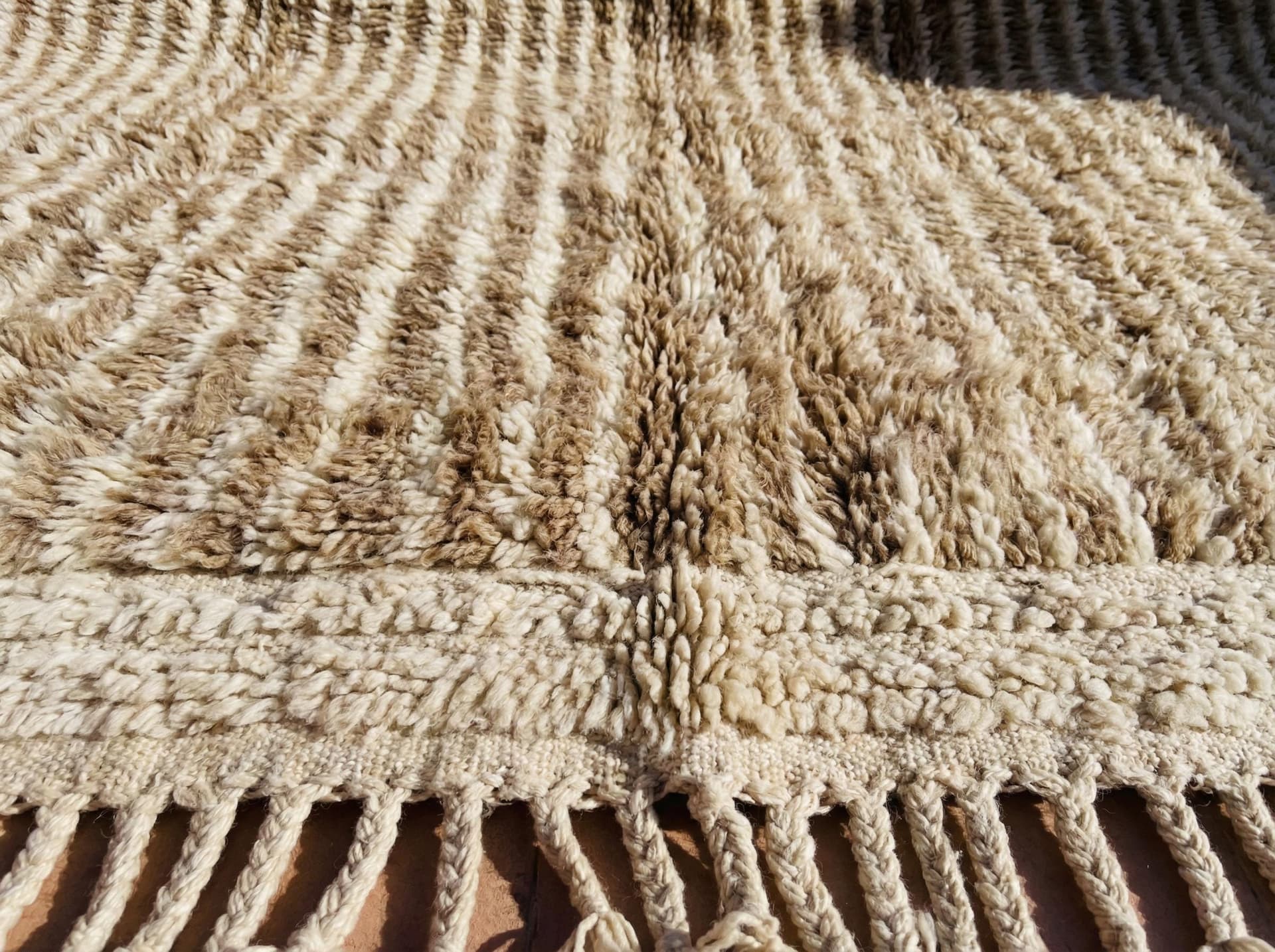 Ivory Ribbed Shag Rug