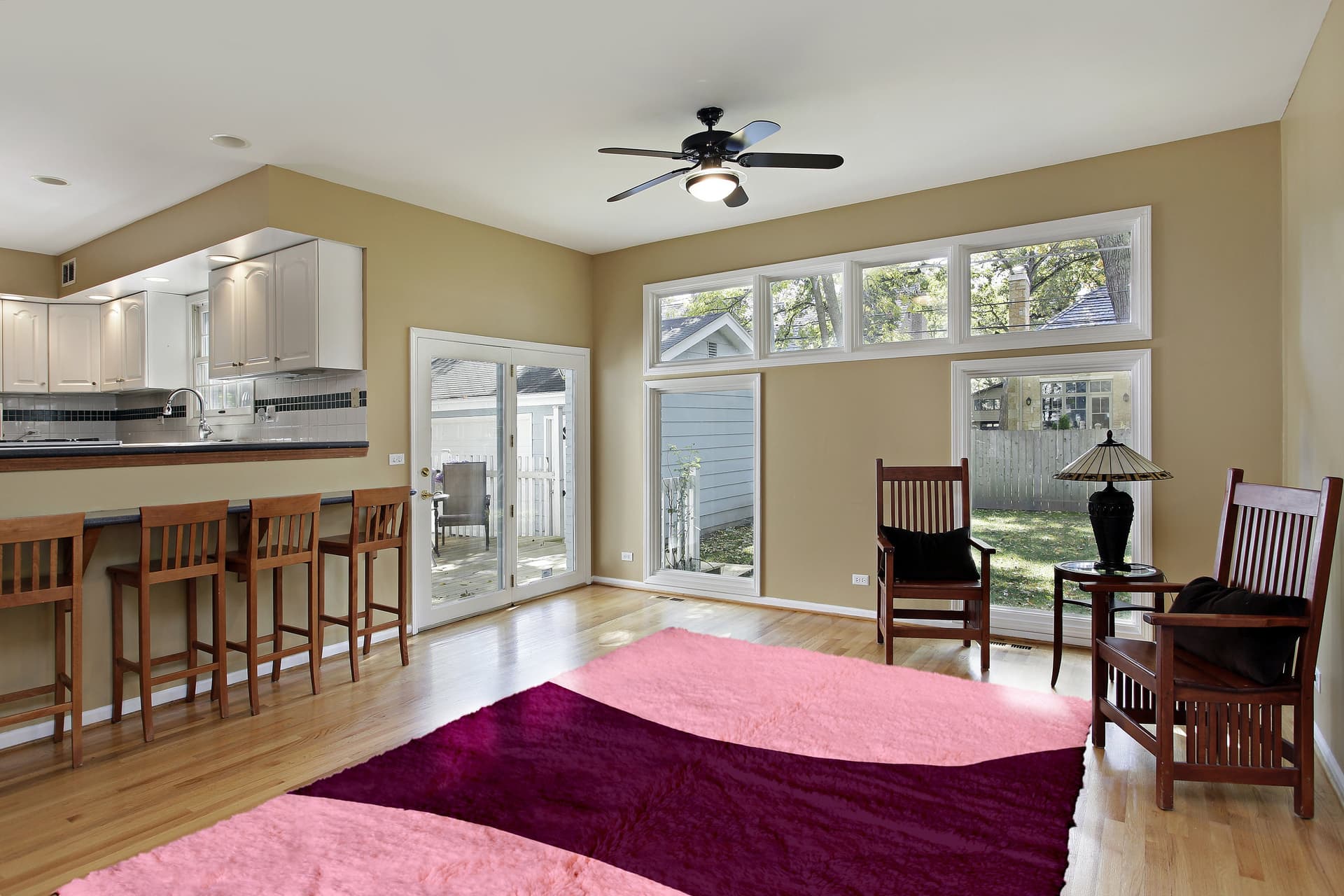 Pink Curved Mrirt Rug