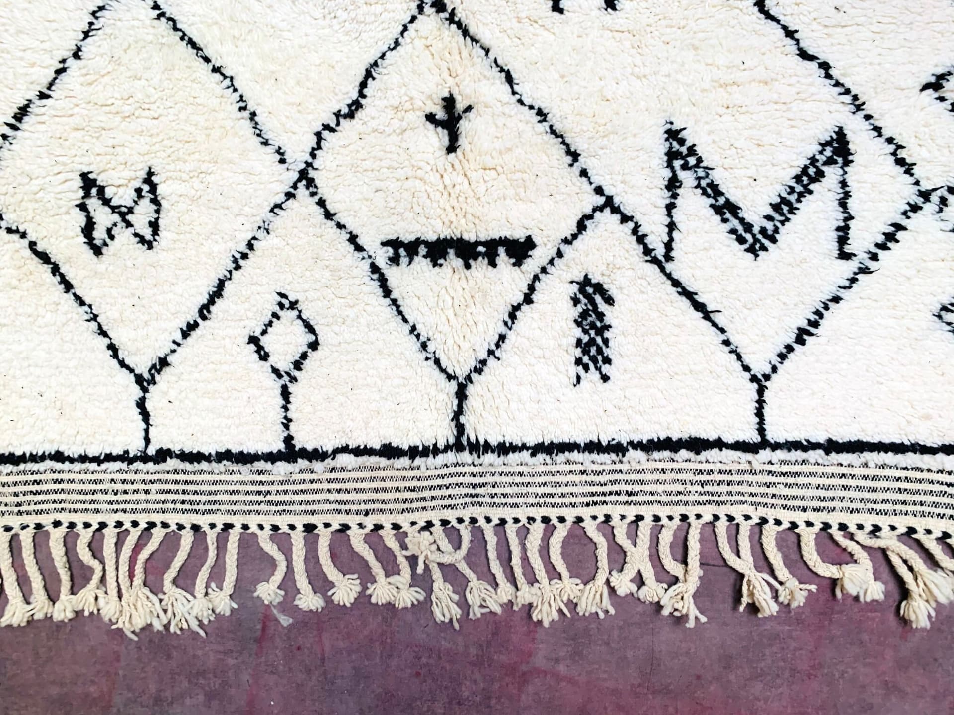 Ivory Scattered Diamond Beni Ourain Rug