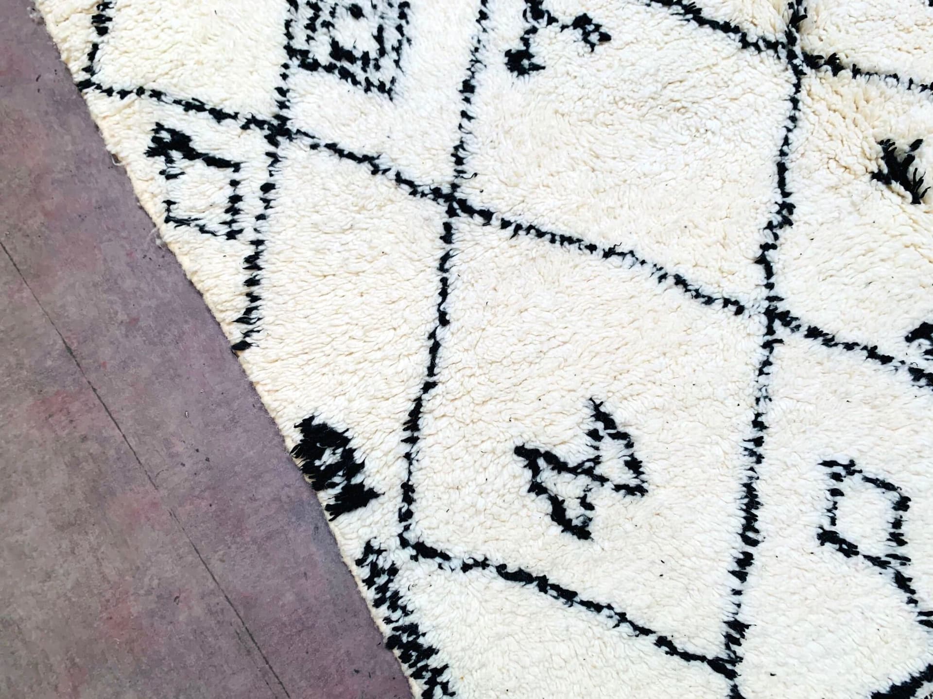 Ivory Scattered Diamond Beni Ourain Rug
