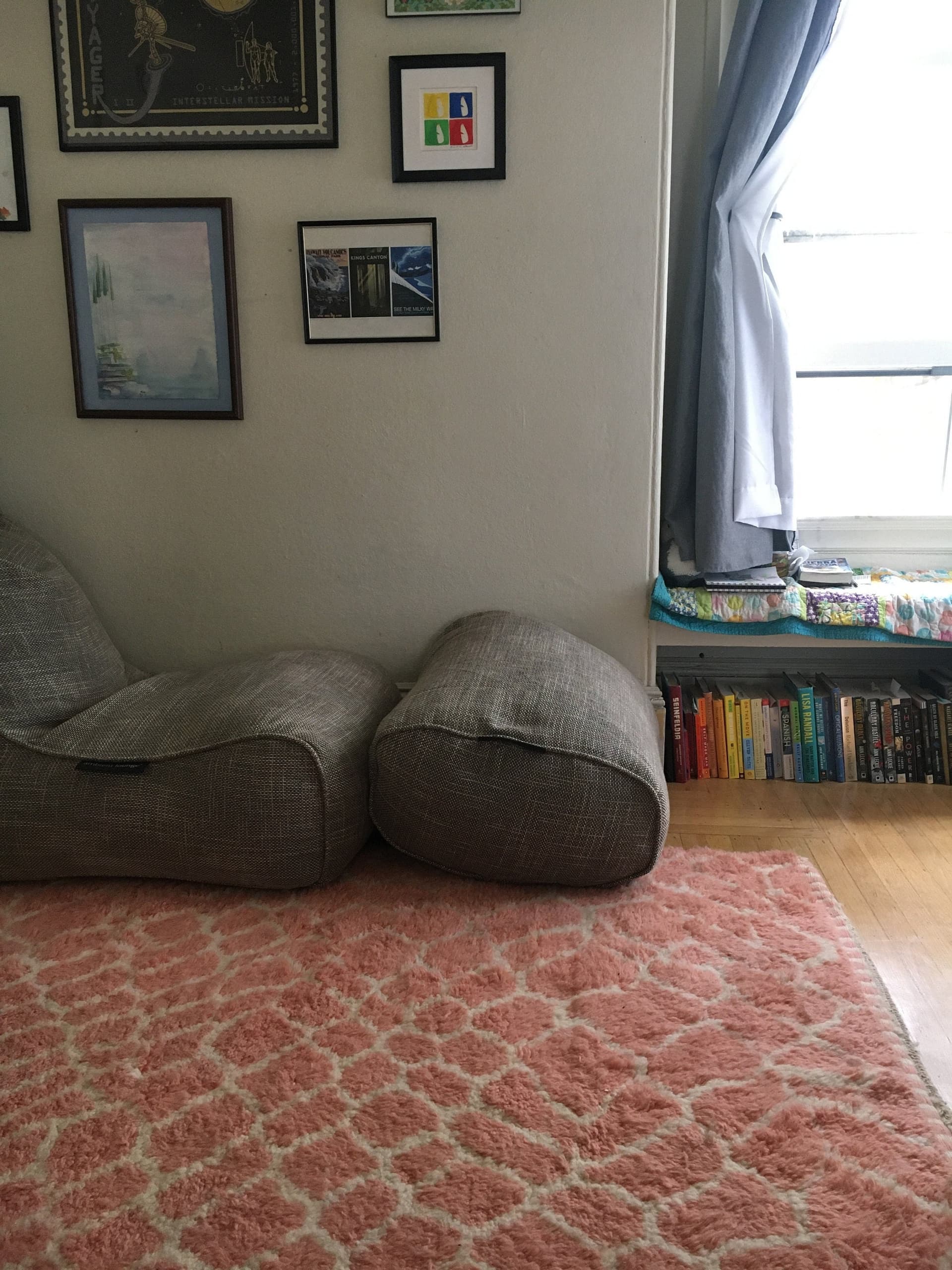 Pink Pebble Beni Mrirt Rug