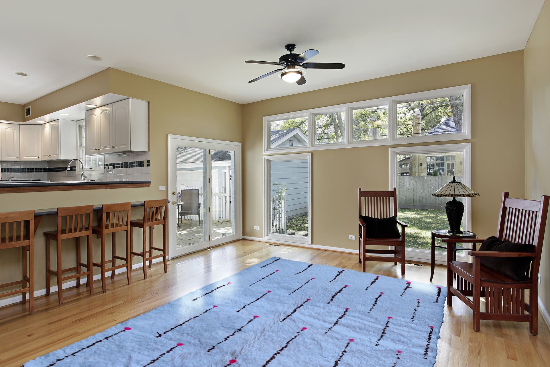 Light Blue Linear Beni Mrirt Rug