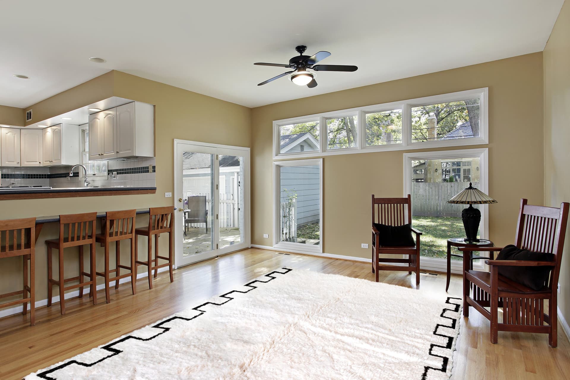 Neutral Stepped Border Beni Ourain Rug