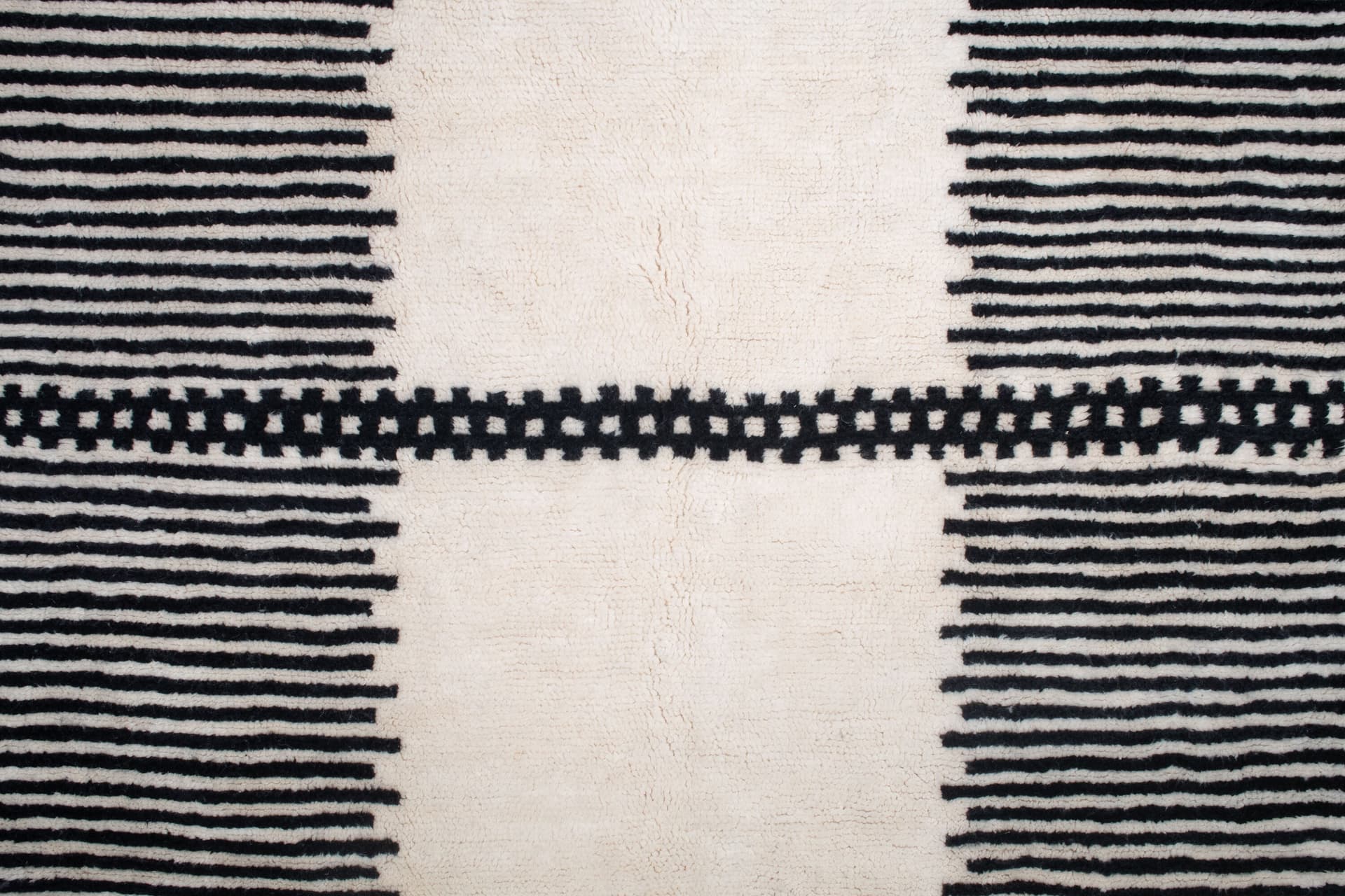 Moroccan Rug Beni Ourain 5x7 Wool Black Ivory Minimalist Living Room