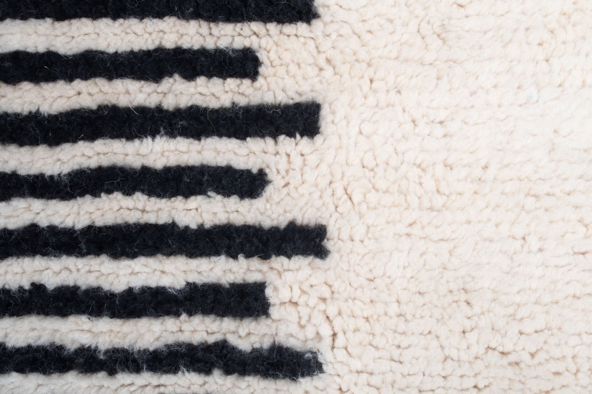 Moroccan Rug Beni Ourain 5x7 Wool Black Ivory Minimalist Living Room