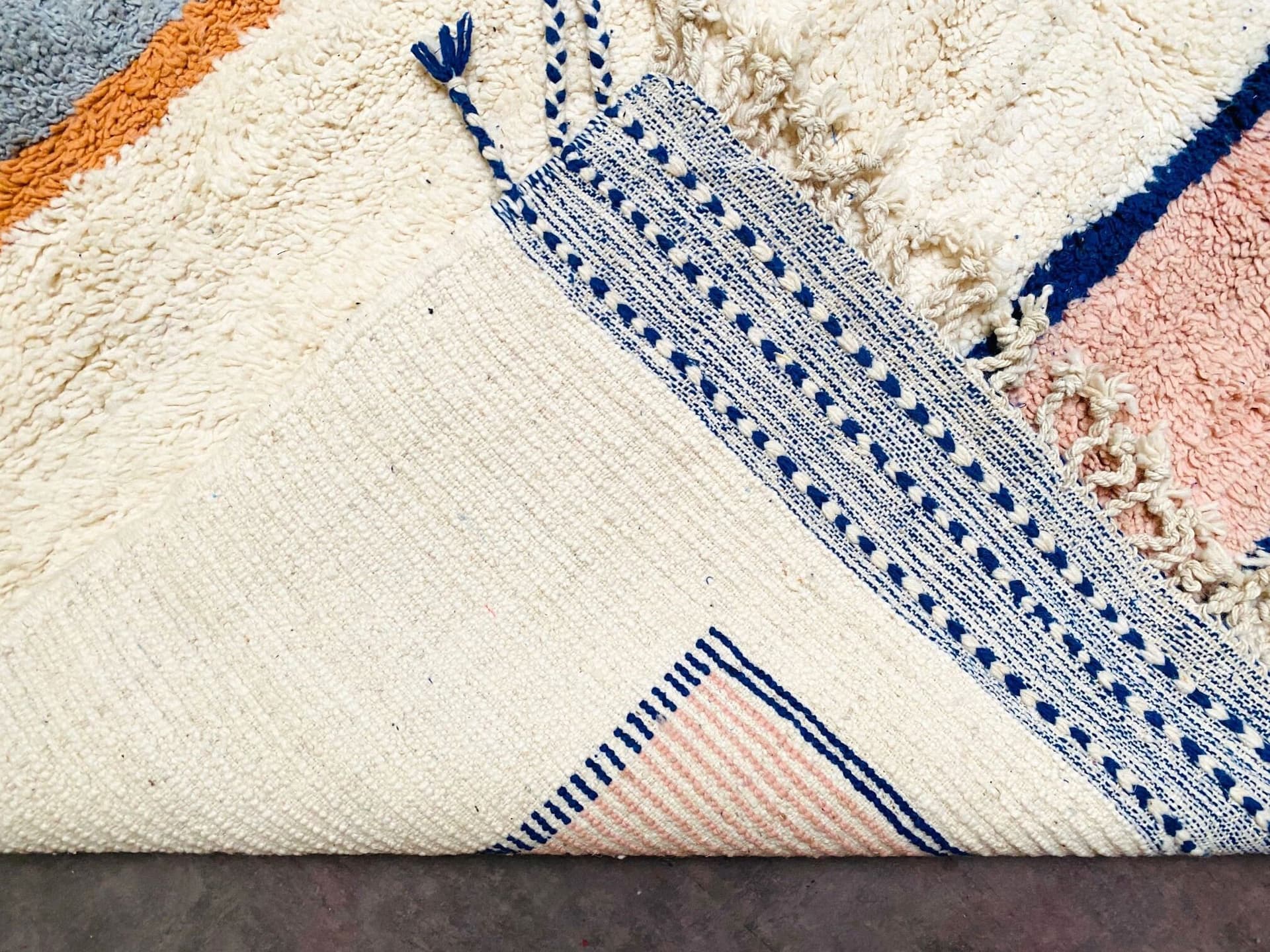 Neutral Linear Beni Ourain Rug