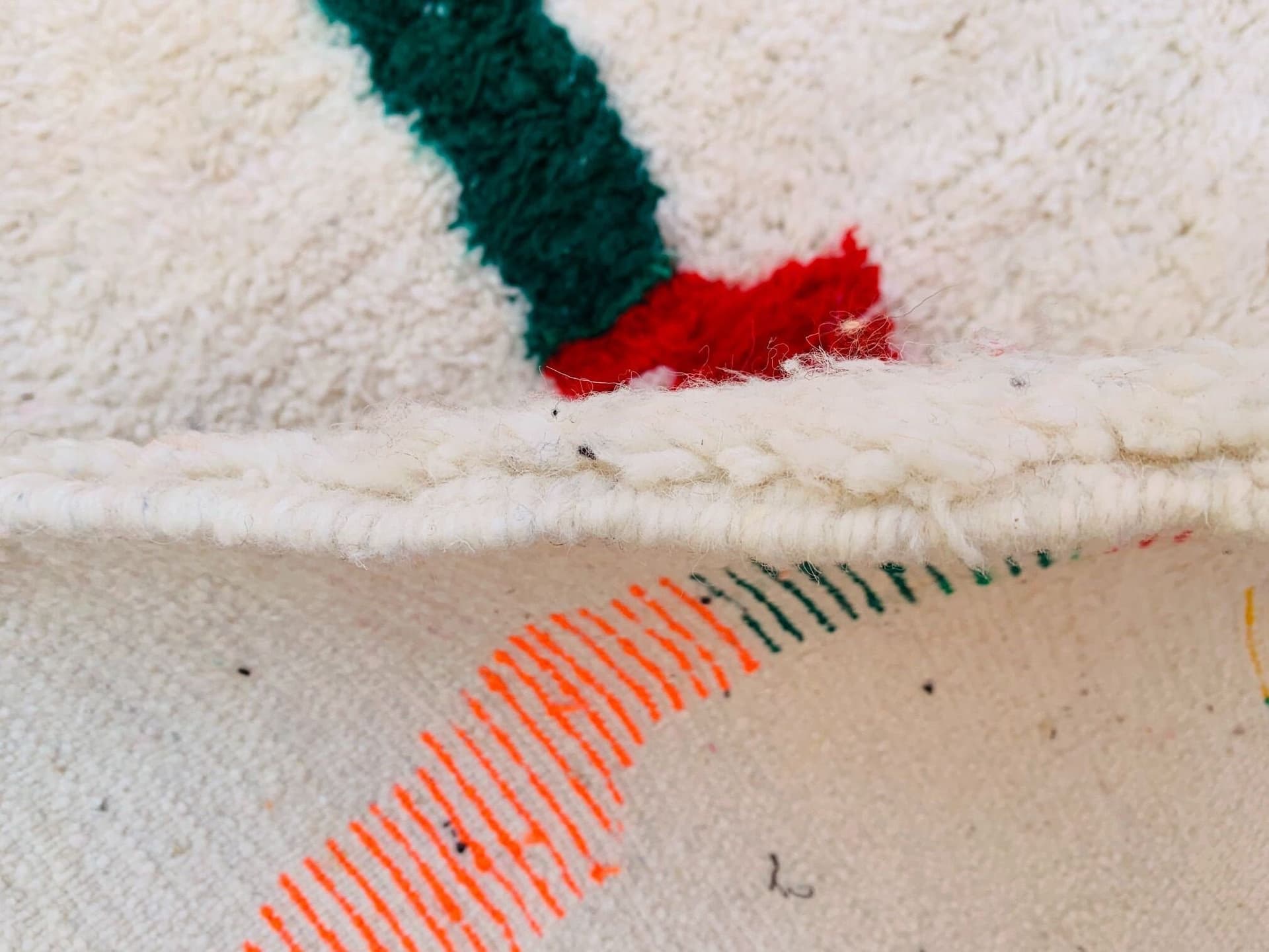 Neutral Abstract Line Beni Ourain Rug