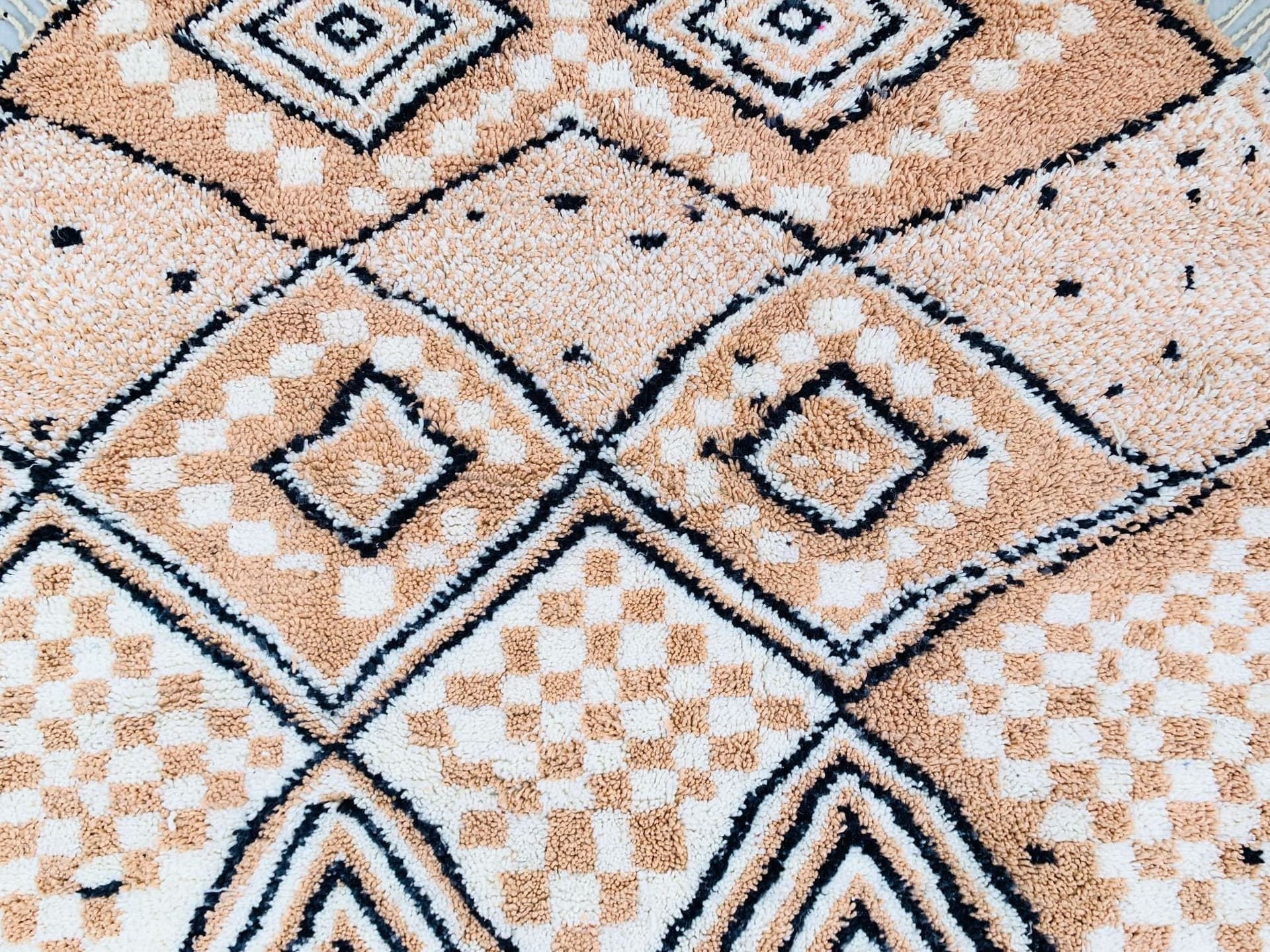Neutral Geometric Round Beni Ourain Rug